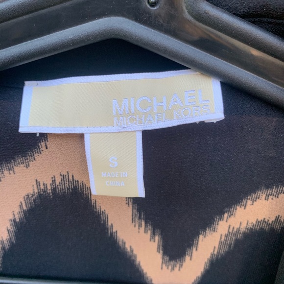 Michael Kors Button up top - size S - Picture 4 of 11